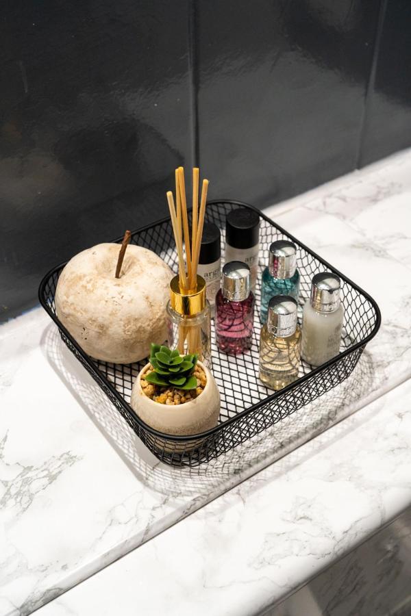 Jpg Theatre Suite - High Floor Mcr Luxe Apartment W Balcony Canal Views 曼彻斯特 外观 照片