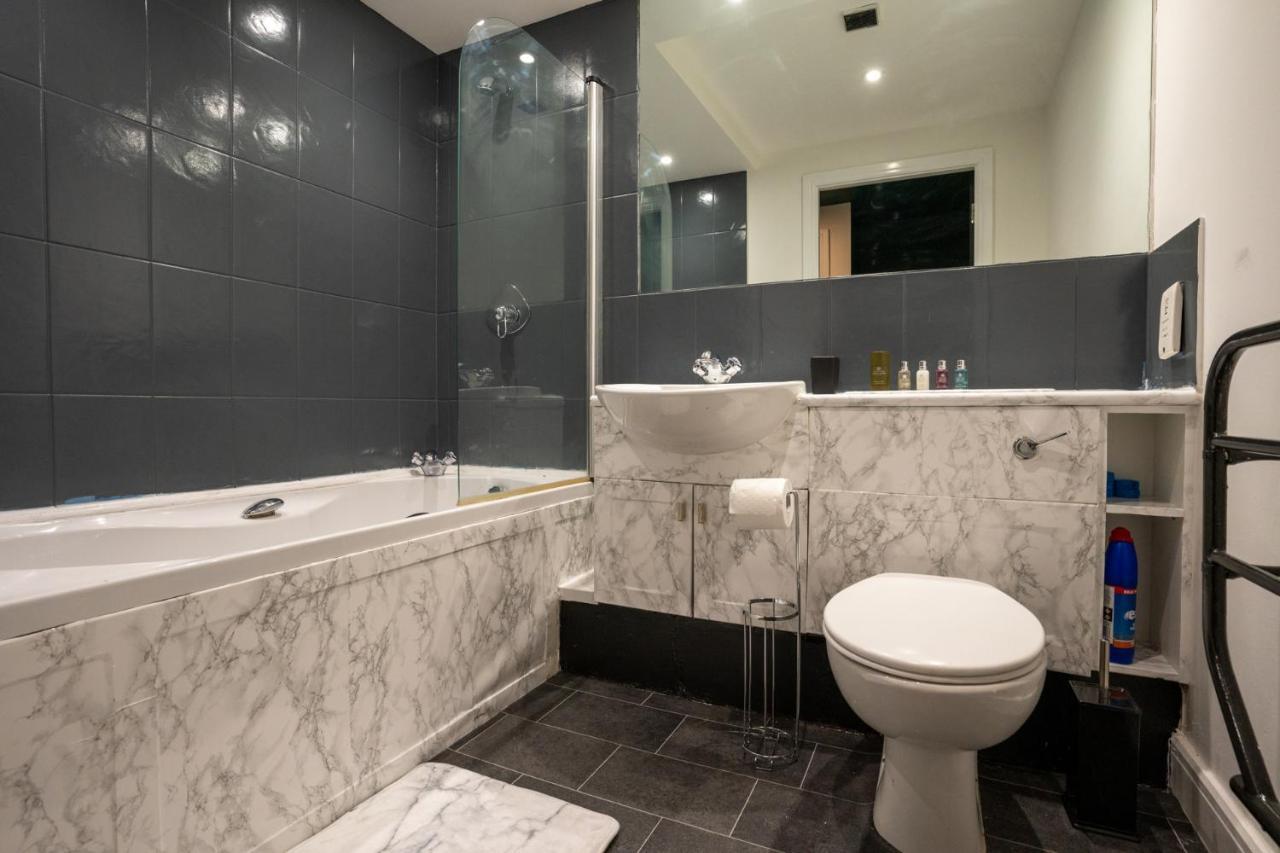 Jpg Theatre Suite - High Floor Mcr Luxe Apartment W Balcony Canal Views 曼彻斯特 外观 照片