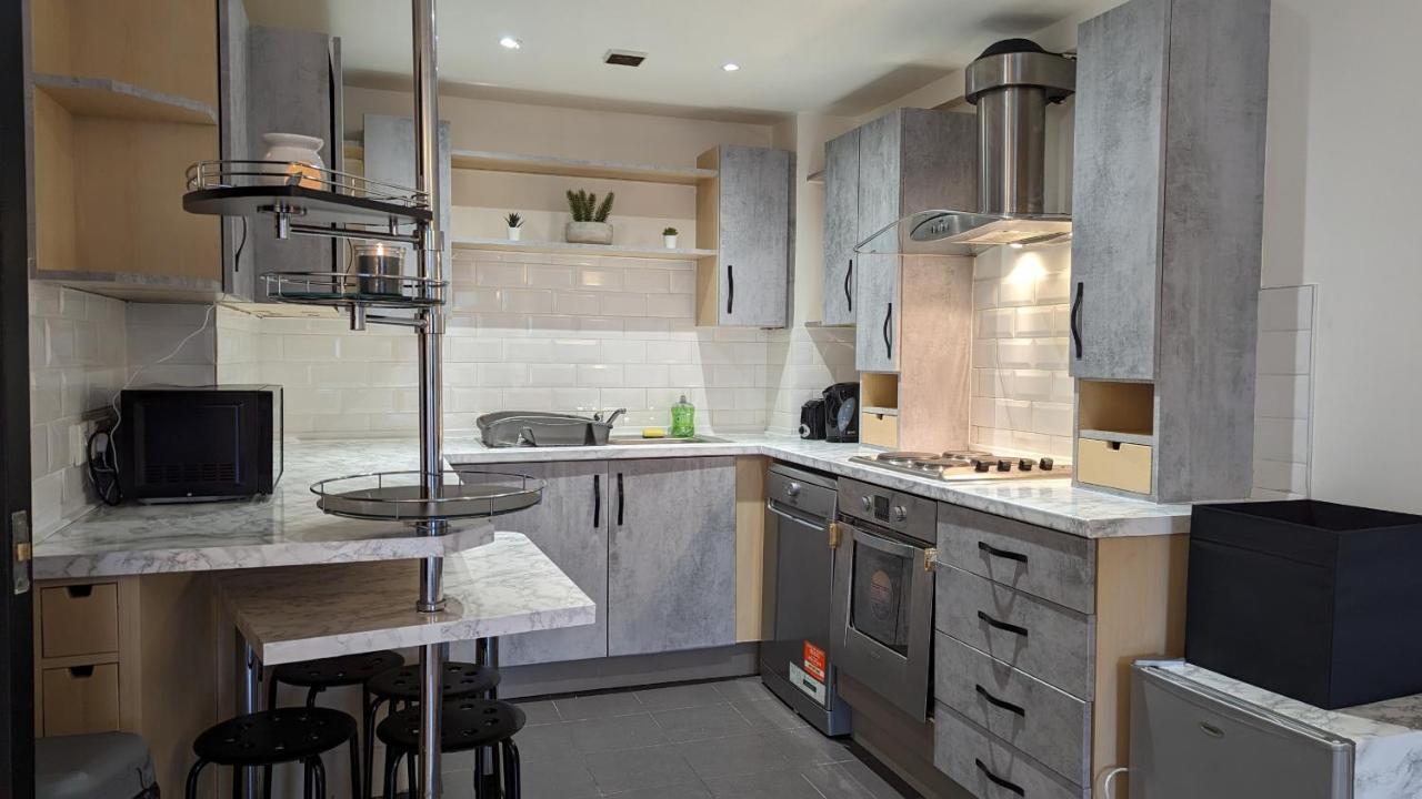 Jpg Theatre Suite - High Floor Mcr Luxe Apartment W Balcony Canal Views 曼彻斯特 外观 照片